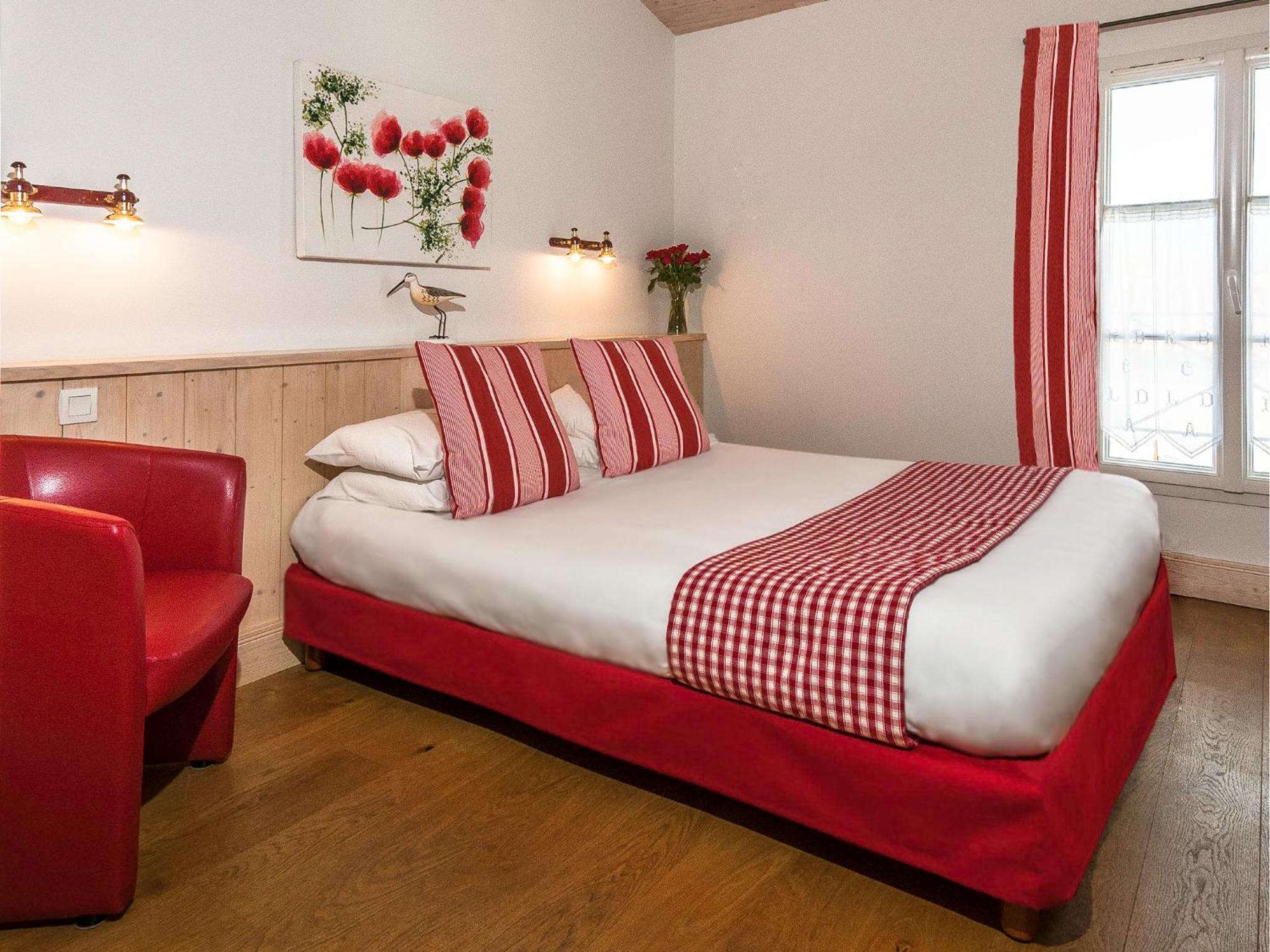 Hotel La Galiote En Re 라플로트 외부 사진